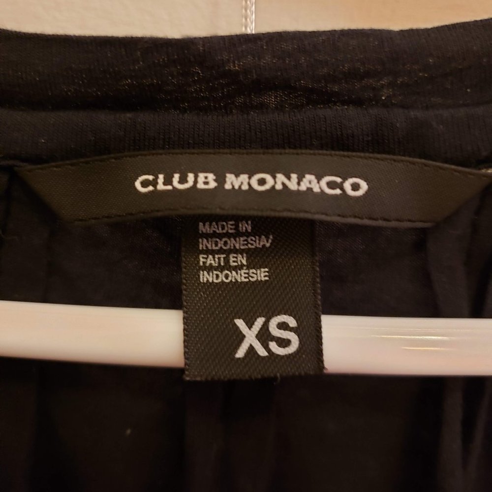 Club Monaco - Picture 2 of 2